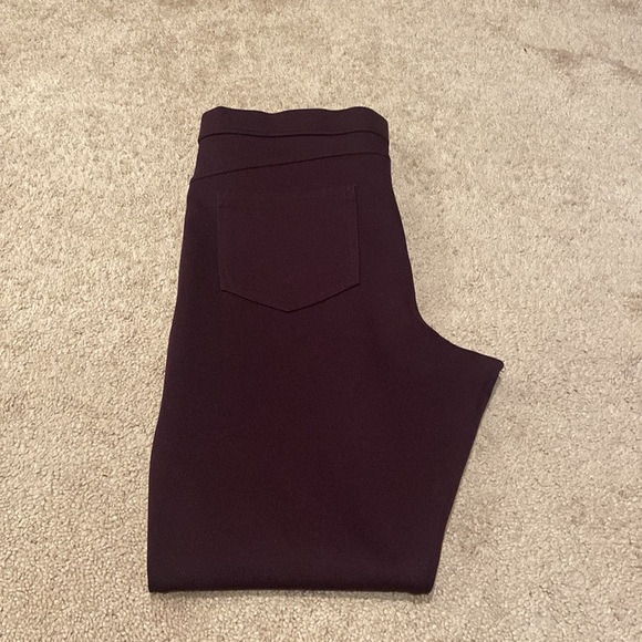 Lightly worn, plum colored skinny pull on pants - Picture 3 of 4